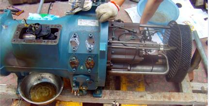 正常运转中突然停机的制冷机维修