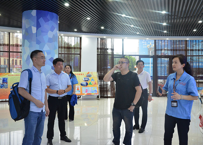 百威啤酒一行领导莅临瑞华制冷参观考察工作